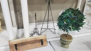 lot 2031 image: Shelf, easel, stand and decor