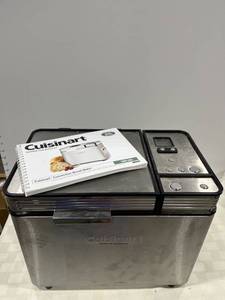 lot 1080 image: Cuisinart convection breadmaker