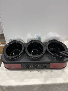 lot 1082 image: Bella triple pot slow cooker