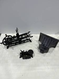 lot 1097 image: Two cast iron scales and a cast-iron corbel