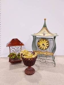 lot 1185 image: Home decor
