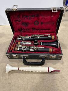 lot 1225 image: Normandy clarinet with case