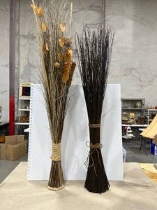 lot 1255 image: Tall twig decor