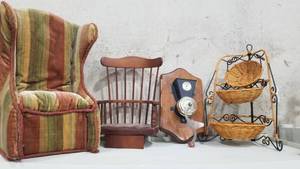 lot 2046 image: Doll furniture and accessories
