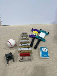 lot 1219 image: A variety of childrens toys