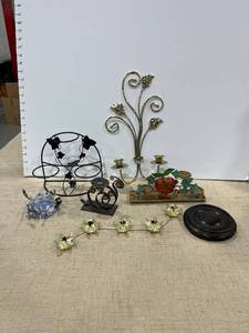 lot 1252 image: Assorted candleholders