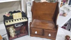 lot 2042 image: Doll furniture and accessories