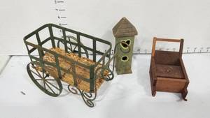 lot 2099 image: Doll furniture and accessories