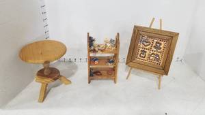 lot 2050 image: Doll furniture and accessories
