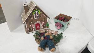 lot 2051 image: Advent house, small wreath and tin box with pinecones