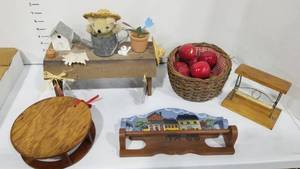 lot 2104 image: Doll furniture and accessories