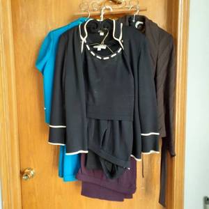 lot 3014 image: Ladies St. John either 2pc or 3pc outfits. Shirt, pants and some jackets. Size small to medium
