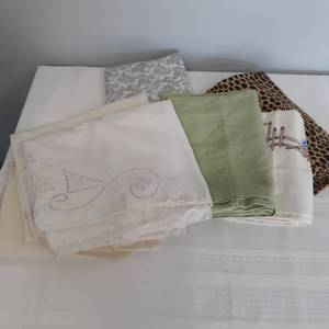 lot 3037 image: Miscellaneous pillow cases