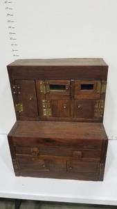 lot 2110 image: Large doll cabinet