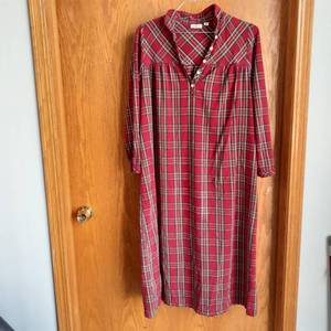 lot 3019 image: Pajamas LL Bean. Size medium