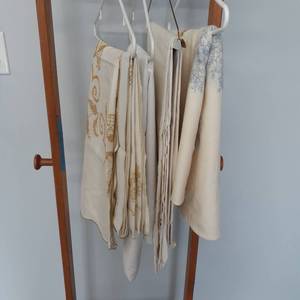 lot 3024 image: Tableclothes
