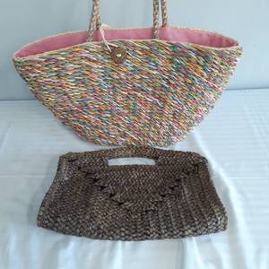 lot 3062 image: (2) Straw bags