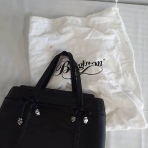 lot 3066 image: Brighton handbag with bag