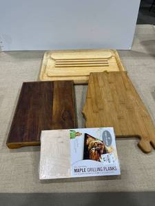 lot 1266 image: Cutting boards