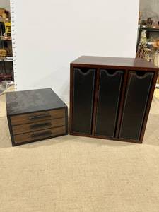 lot 1366 image: Office organizers
