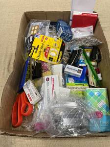 lot 1370 image: A collection of office supplies