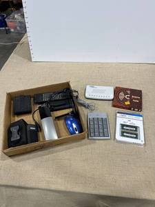 lot 1390 image: Computer items