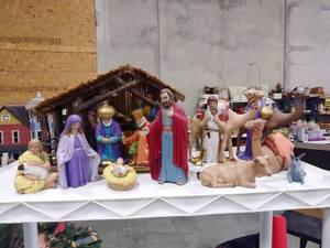 lot 1403 image: Ceramic Nativity set