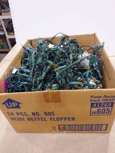 lot 1406 image: Christmas lights