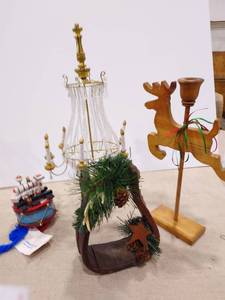 lot 1430 image: Christmas tree topper and decor