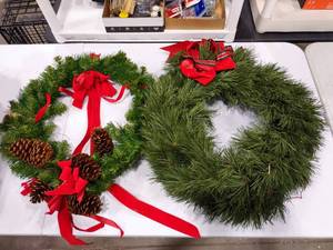 lot 1449 image: Wreaths