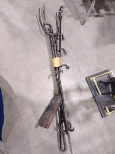 lot 1466 image: Fireplace tools