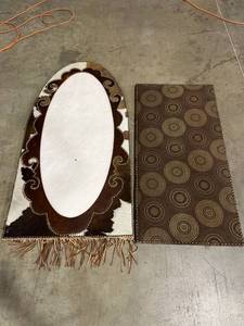 lot 1473 image: Set of two wall hangings approx 3-4 ft