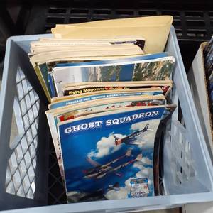 lot 1528 image: Magazines. Flyer magazine
