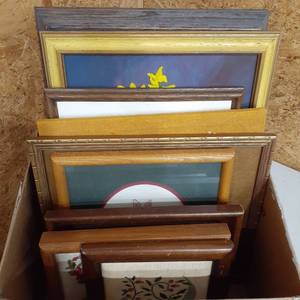 lot 1560 image: Various wall art. Mostly needlepoint