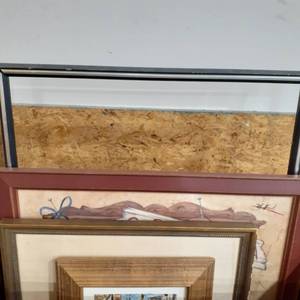 lot 1564 image: Miscellaneous wall decor. One is an empty frame (21 x25)