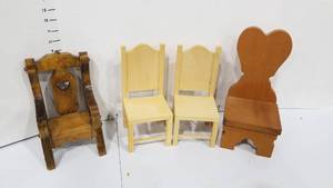 lot 2116 image: Doll furniture 4 chairs