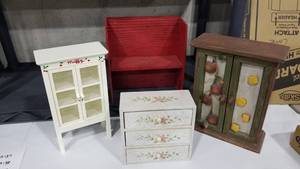 lot 2125 image: Doll furniture