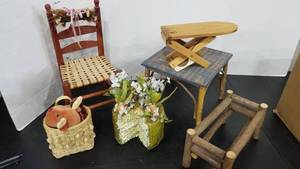 lot 2170 image: Doll furniture and accessories