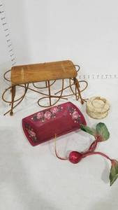 lot 2175 image: Doll furniture and accessories