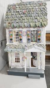 lot 2194 image: Doll house 3 story 46 x 23 x 23