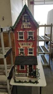lot 2195 image: Doll house 3 story with lights 46 x 14 x 24