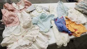 lot 2204 image: Doll clothes