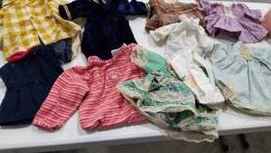 lot 2212 image: Doll clothes