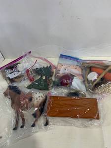 lot 2459 image: Dollhouse items and more