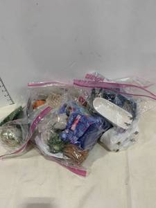 lot 2480 image: Dollhouse items and more