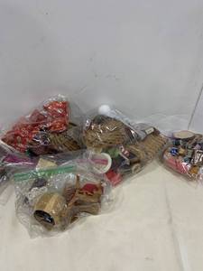 lot 2486 image: Dollhouse items