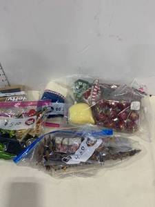 lot 2488 image: Doll house and craft items