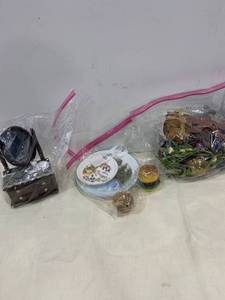 lot 2509 image: Doll house items and more