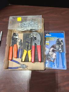 lot 4002 image: Crimpers, chain, eyebolts