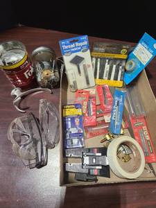 lot 4003 image: Sabre saw blades, jars of screws, etc.